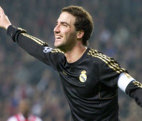 官方娱乐平台-新星筑起叹息之墙，当小Uzi以防守惊艳，DWG的王朝拼图已然就位，新星小Uzi筑起叹息之墙，DWG王朝拼图已然就位